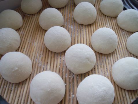 ��ɫС����ѵ