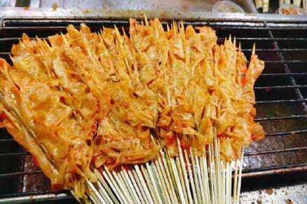 С����ѵѧУ����ȽϺã�